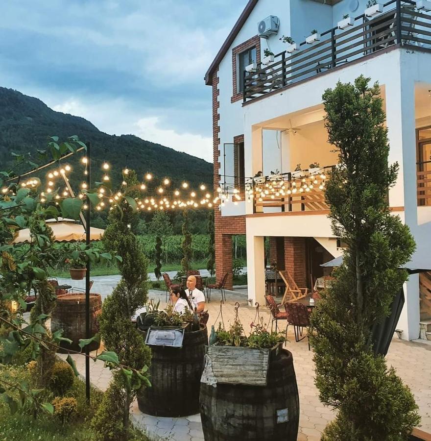 Karse Hotel Ambrolauri Kültér fotó