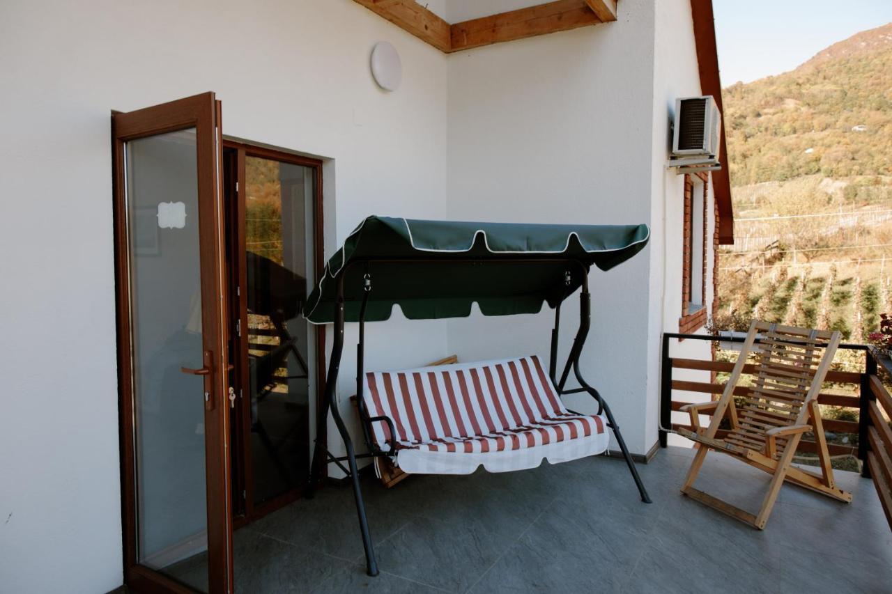 Karse Hotel Ambrolauri Kültér fotó